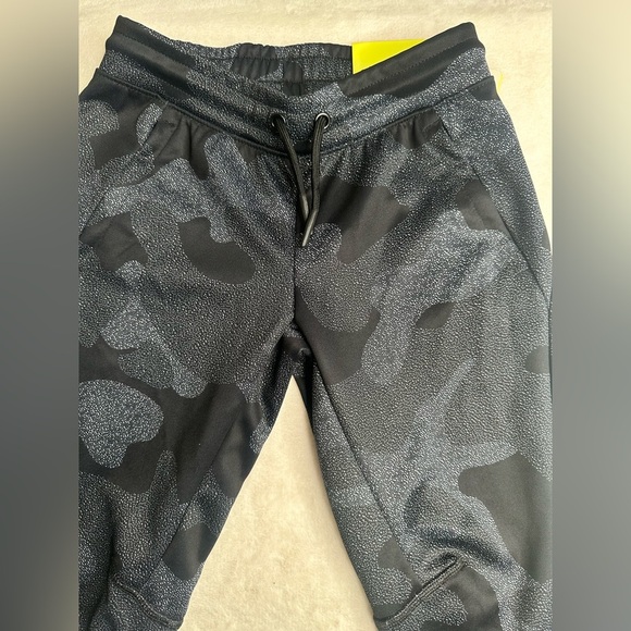 All in Motion Boy's Size 4/5T Soft Stretch Jogger Pants Black Camo - Picture 3 of 10